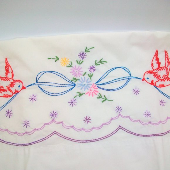 Vintage Embroidered Birds Floral Bouquet Pillowcase Queen Size - Picture 1 of 5